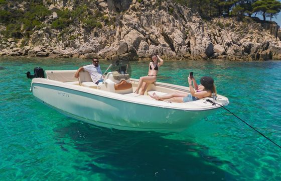 Invictus Yachts FX 190