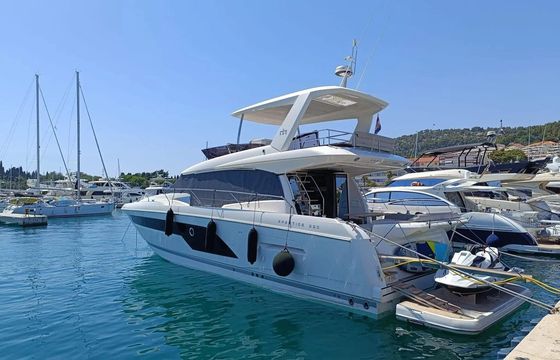 Prestige 590 Fly