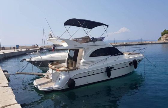 Galeon 33 Fly