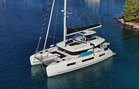 Lagoon 51