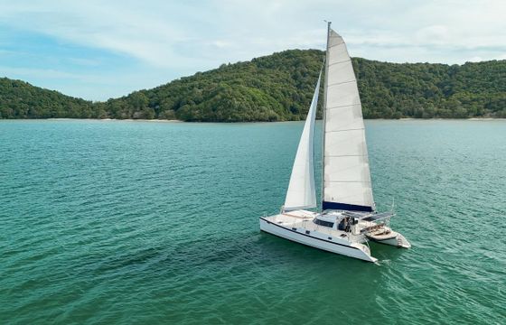 Catamaran Mumby 48