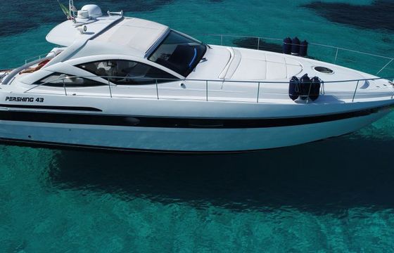 Pershing 43