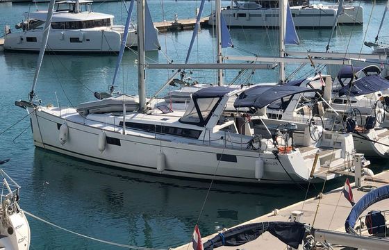 Beneteau Oceanis 48