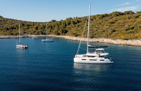 Lagoon 51