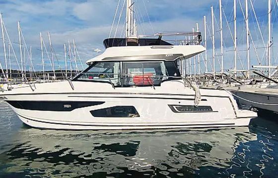 Jeanneau Merry Fisher 1095 FLY
