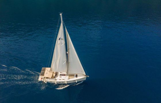 S/Y 48