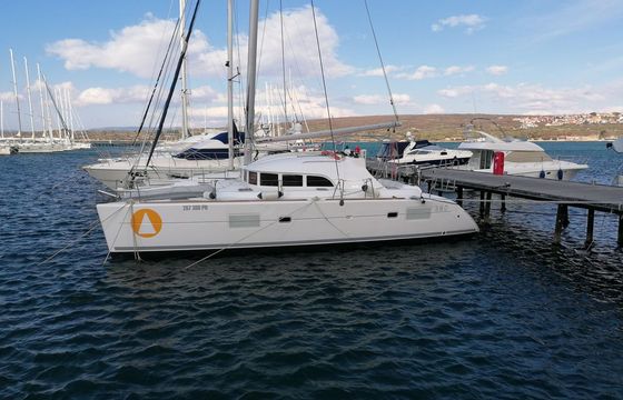Lagoon 380