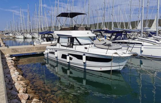 Jeanneau Merry Fisher 1095 FLY