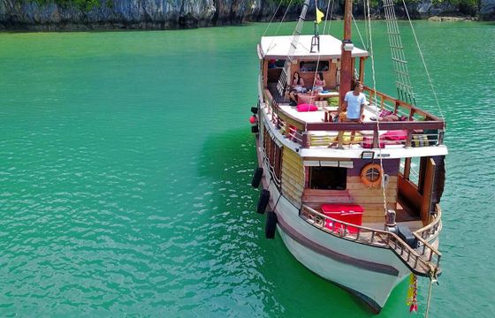 Traditional Tour boat