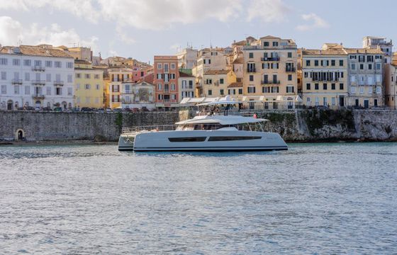 Fountaine Pajot Power 67