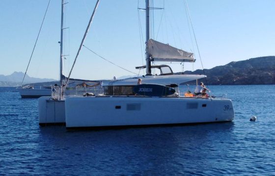 Lagoon 39