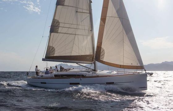 Dufour 460