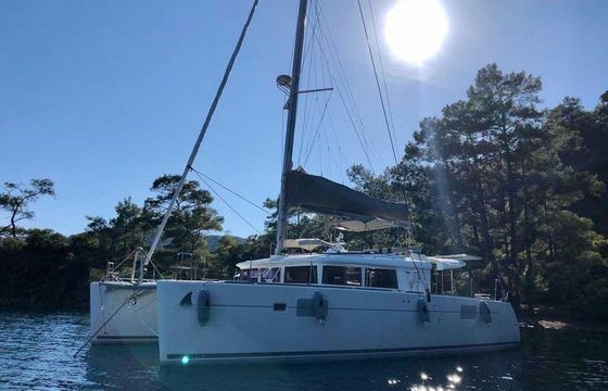 Lagoon 45