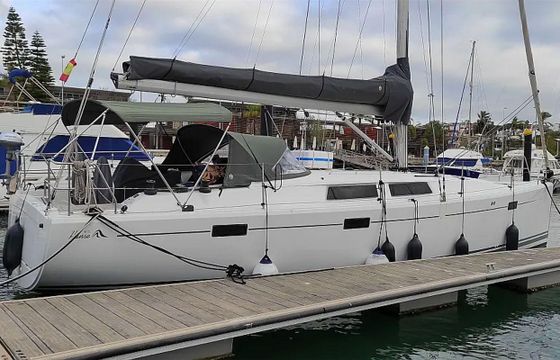 Hanse 415