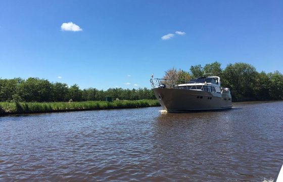 Pacific Motor Yachts Allure 150