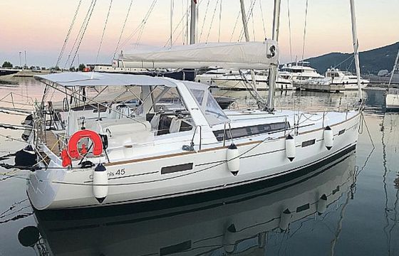 Beneteau Oceanis 45