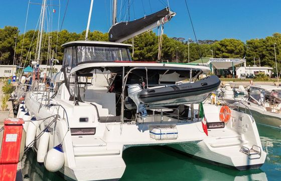 Lagoon 42