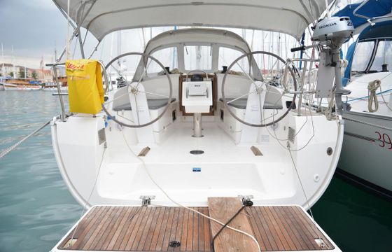 Bavaria Cruiser 37