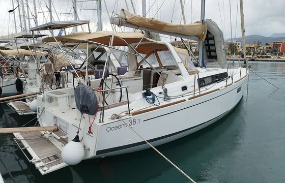 Beneteau Oceanis 38.1