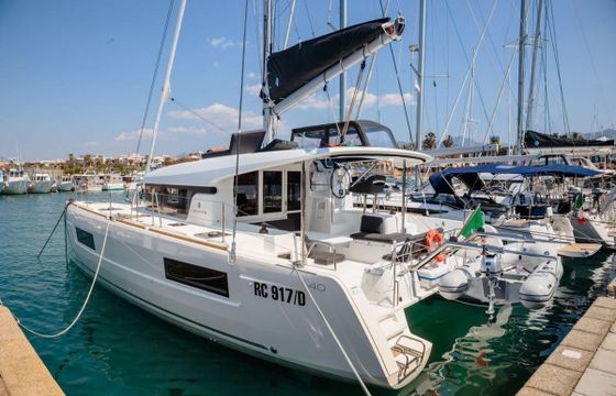 Lagoon 40