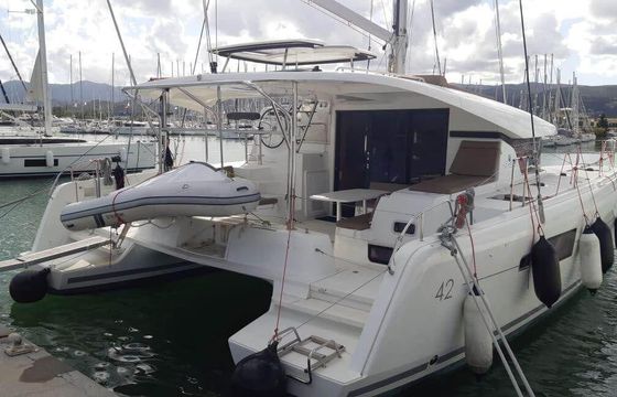 Lagoon 42