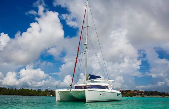 Lagoon 42
