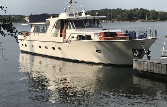 Benetti Benetti 76
