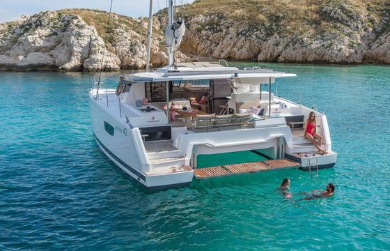 Fountaine Pajot Astrea 42