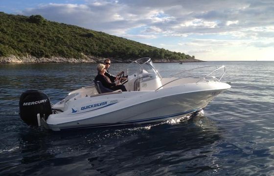 Quicksilver 555 Activ