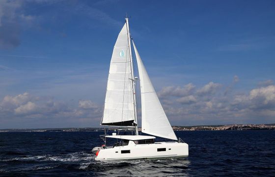 Lagoon 42
