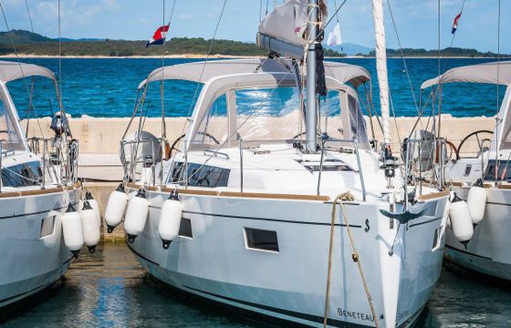 Beneteau Oceanis 38.1