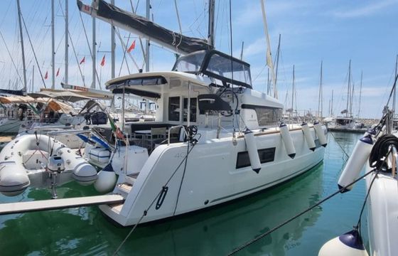 Lagoon 40
