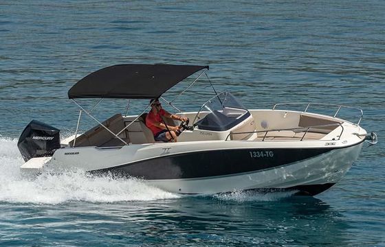 Quicksilver 755 ACTIV Open