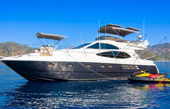 M/Y 52