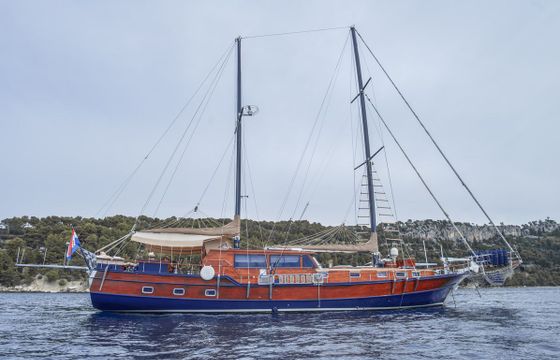 Custom gulet