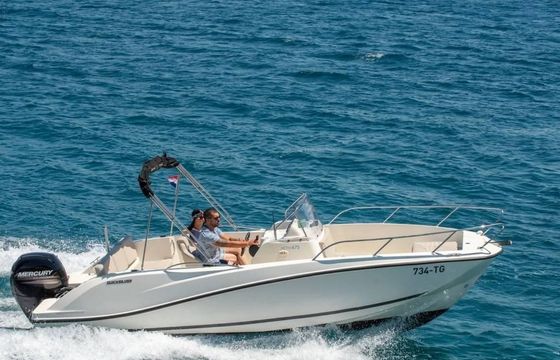 Quicksilver 675 Activ Open