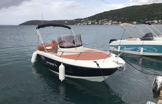 Aquamax Fisher 20 Deck