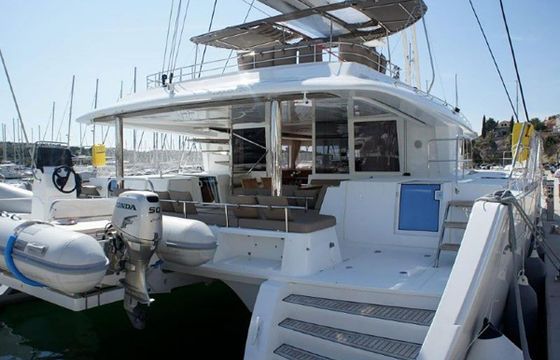 Lagoon 560 s2