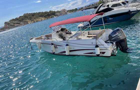 Jeanneau Cap camarat 7.5cc