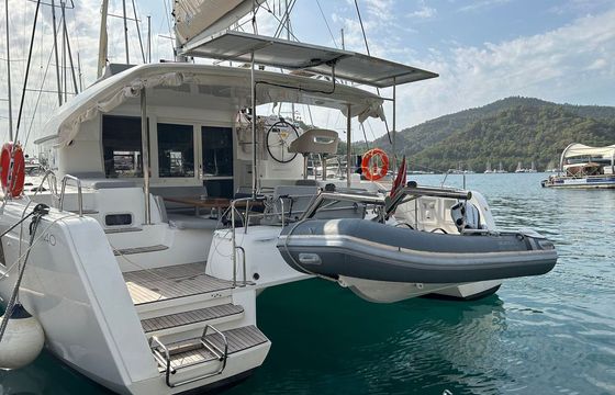 Lagoon 40
