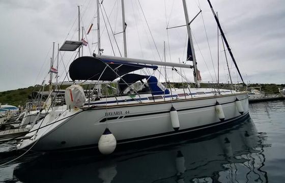 Bavaria 44