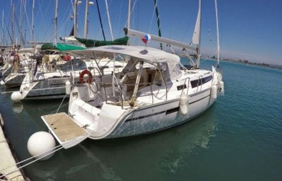 Bavaria 37
