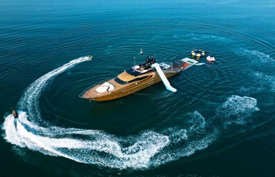 Palmer Johnson 136