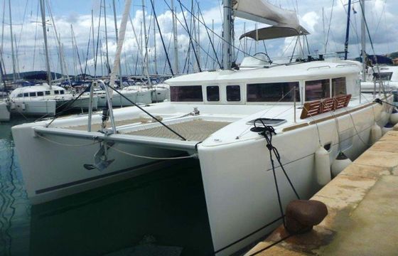 Lagoon 450 Fly