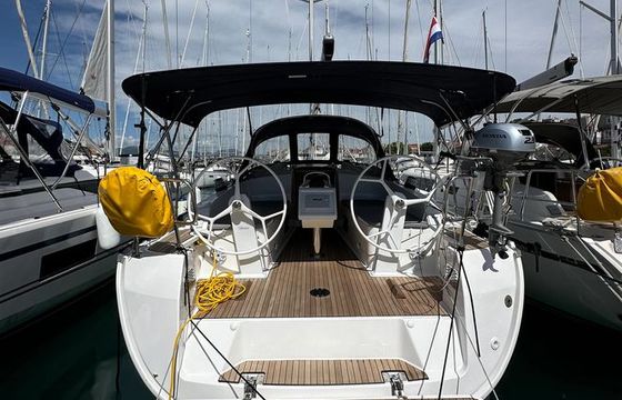 Bavaria Cruiser 37