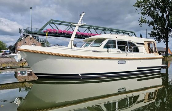 Linssen Grand Sturdy 30.0 Sedan