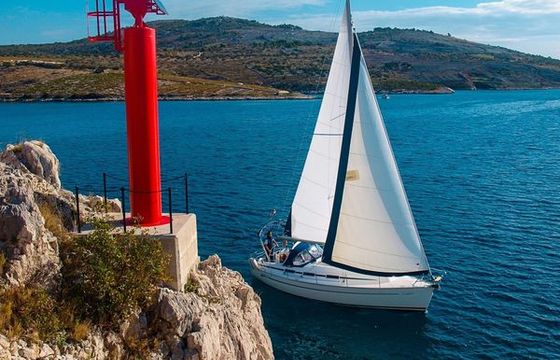 Bavaria 32