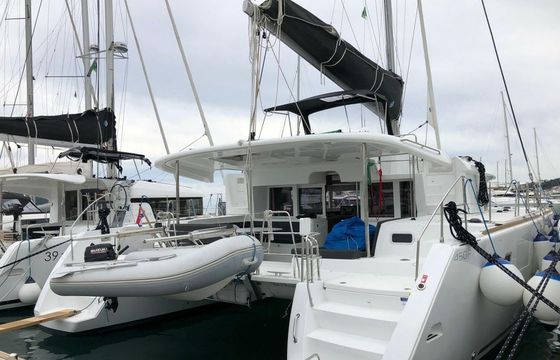 Lagoon 450 F