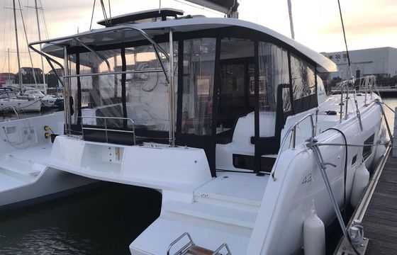 Lagoon 42
