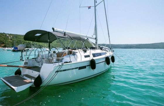 Bavaria Cruiser 37